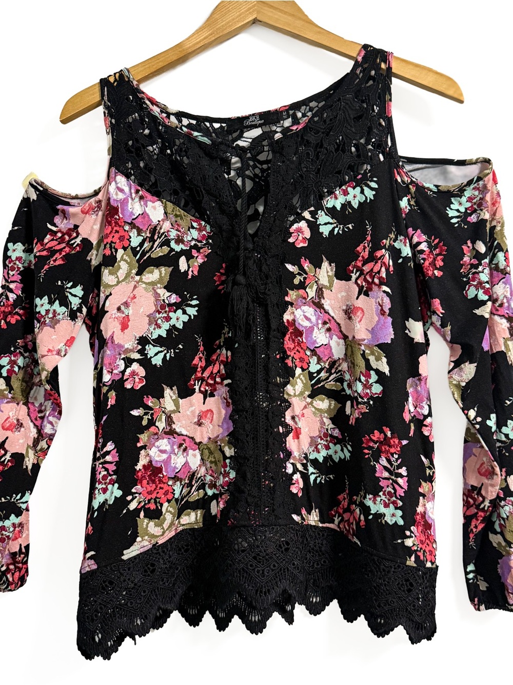 BKE Black Floral Cold Shoulder Crochet Lace Top M Cottage Goth